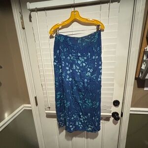 Maggie McNaughton Blue Floral Print skirt